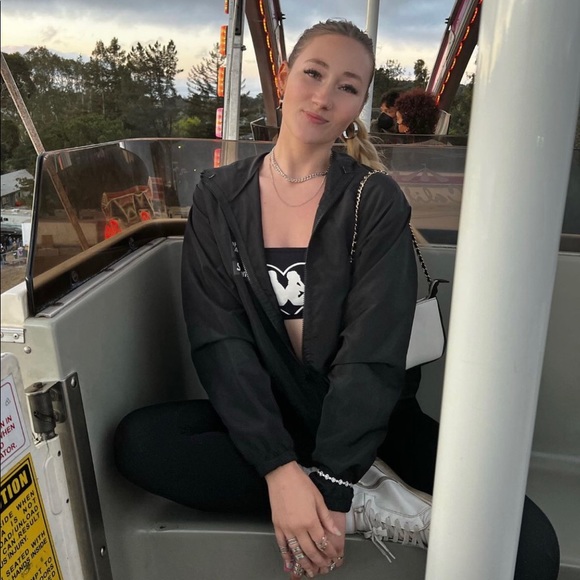 Meet your posher, Cierra (: - Picture 4 of 4